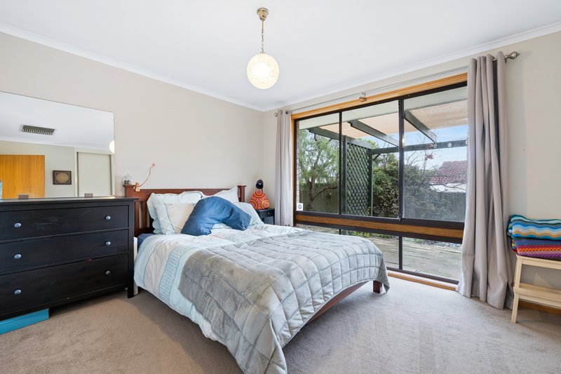 Photo - 1 Topaz Drive, Flagstaff Hill SA 5159 - Image 11