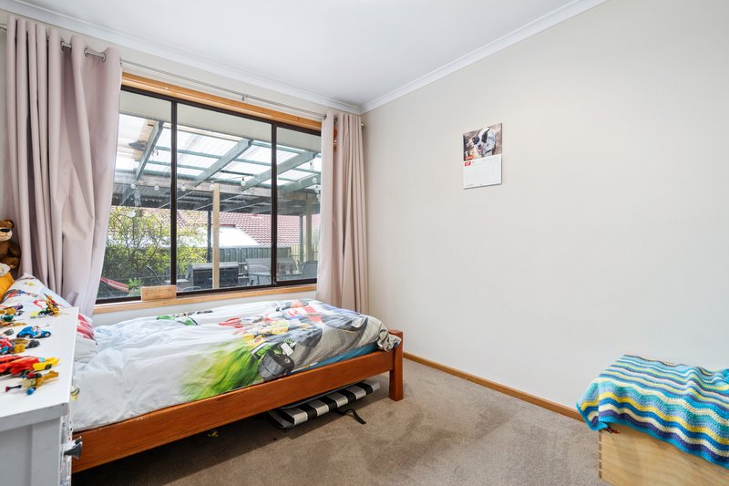 Photo - 1 Topaz Drive, Flagstaff Hill SA 5159 - Image 12