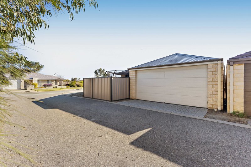 Photo - 1 Torino Crescent, Piara Waters WA 6112 - Image 26