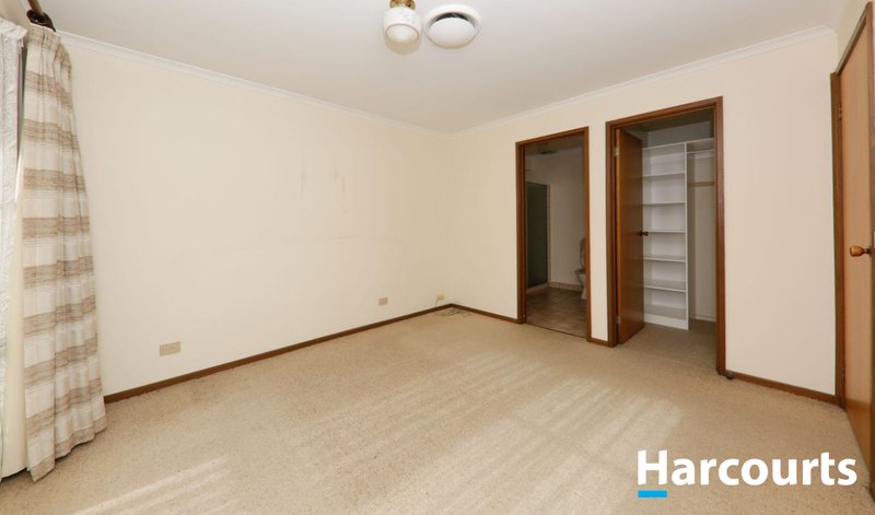 Photo - 1 Tottington Rise, Berwick VIC 3806 - Image 8