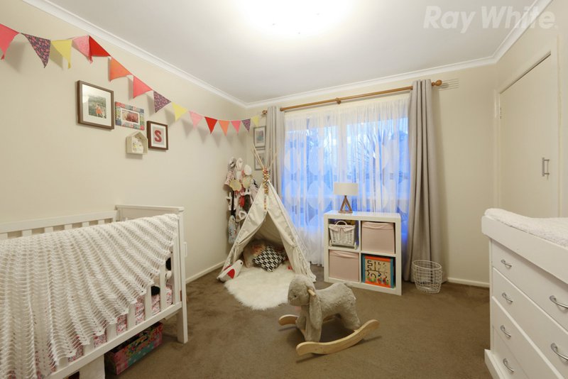 Photo - 1 Towner Drive, Knoxfield VIC 3180 - Image 6