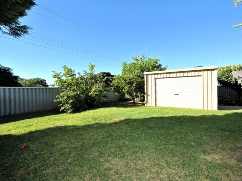 Photo - 1 Trade Winds Drive, Safety Bay WA 6169 - Image 2