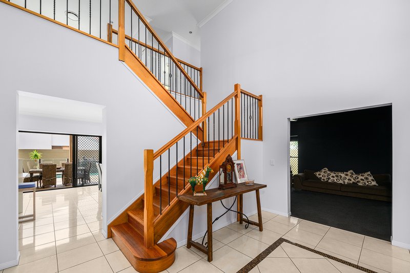 Photo - 1 Tradewinds Avenue, Paradise Point QLD 4216 - Image 15