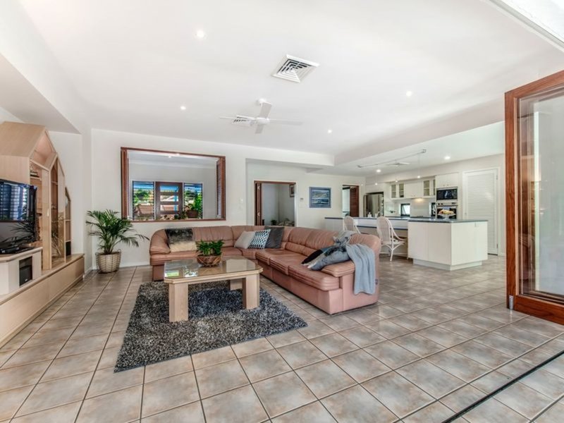 Photo - 1 Tralee Place, Twin Waters QLD 4564 - Image 2