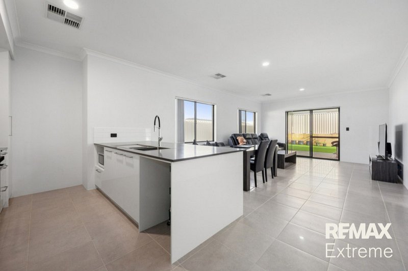 Photo - 1 Tranquil Loop, Baldivis WA 6171 - Image 5
