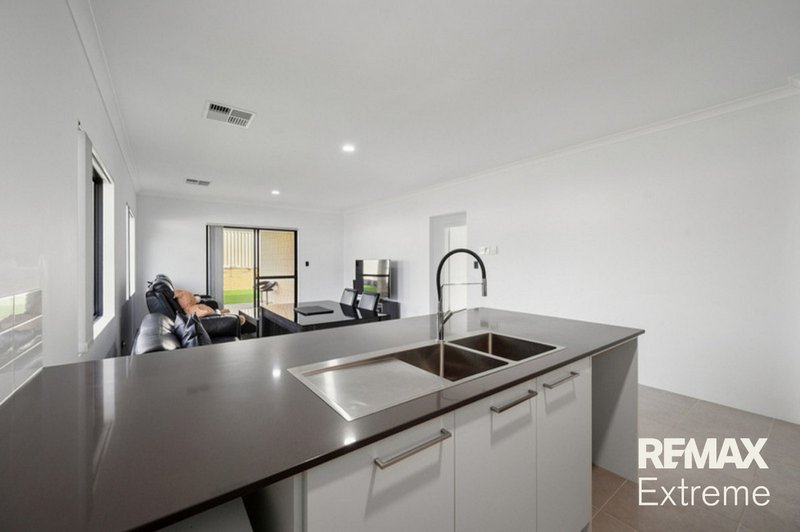 Photo - 1 Tranquil Loop, Baldivis WA 6171 - Image 9