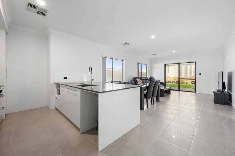 Photo - 1 Tranquil Loop, Baldivis WA 6171 - Image 5