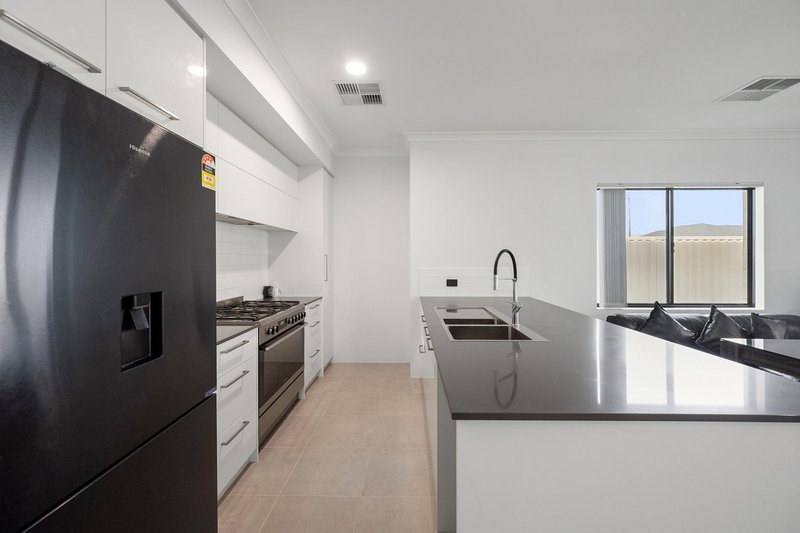 Photo - 1 Tranquil Loop, Baldivis WA 6171 - Image 7