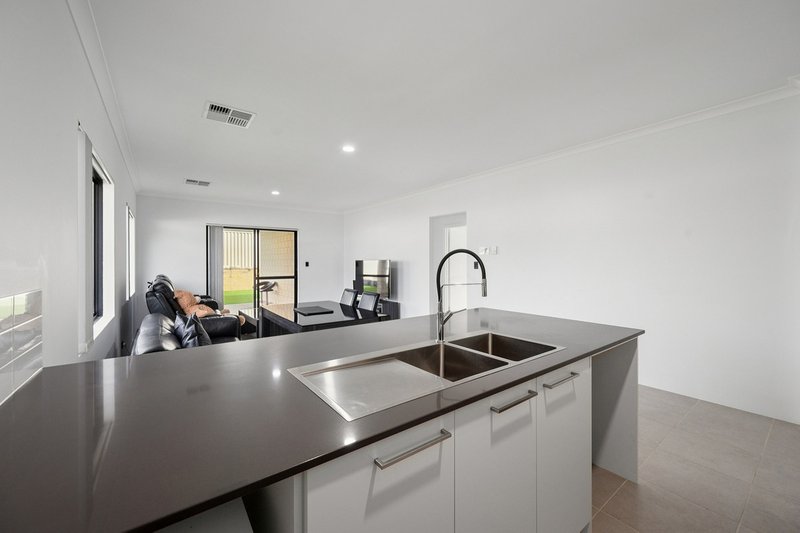 Photo - 1 Tranquil Loop, Baldivis WA 6171 - Image 9