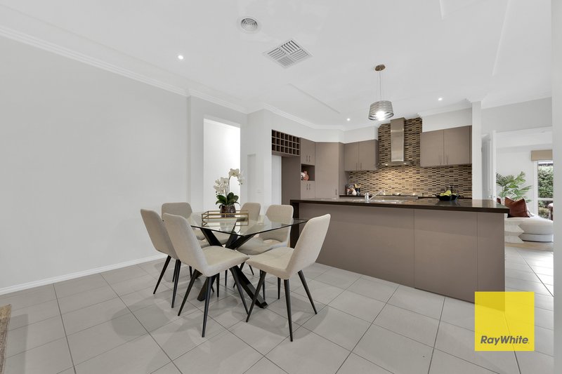 Photo - 1 Tregowan Place, Doreen VIC 3754 - Image 7