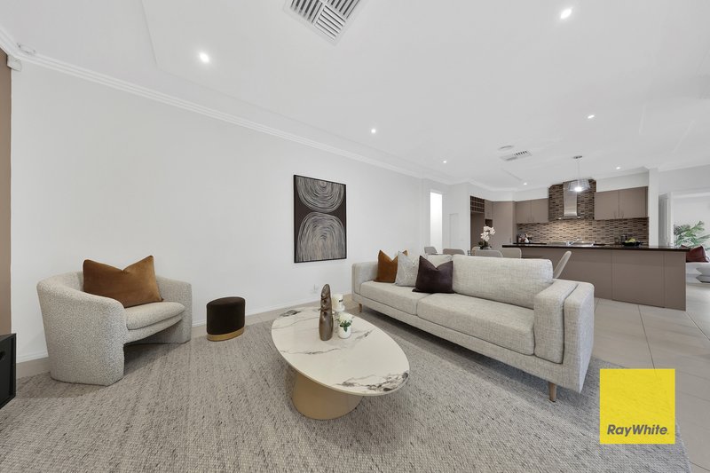 Photo - 1 Tregowan Place, Doreen VIC 3754 - Image 8