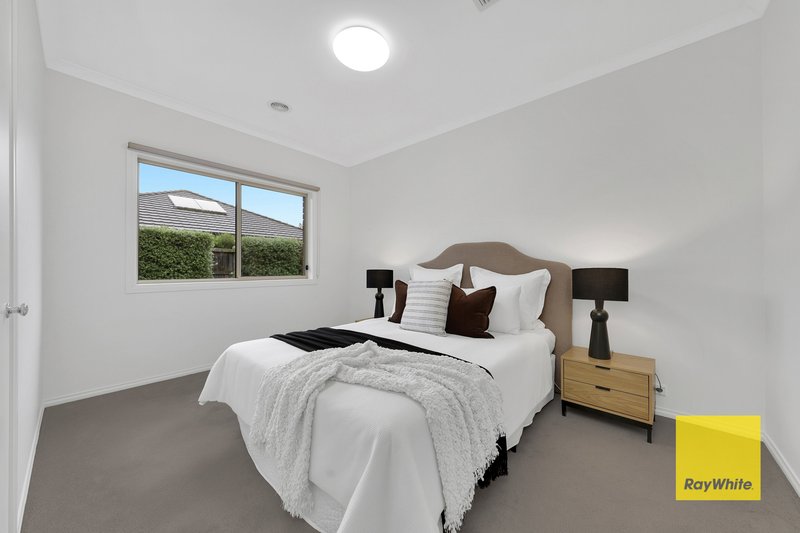 Photo - 1 Tregowan Place, Doreen VIC 3754 - Image 16