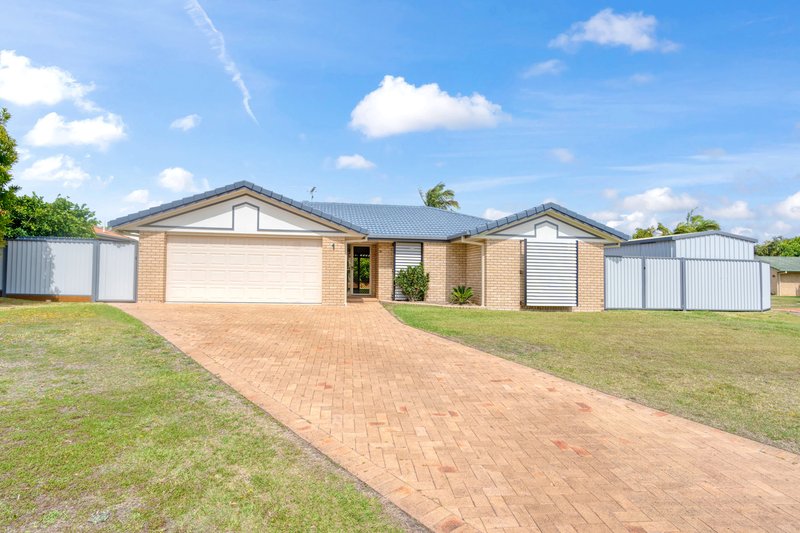 1 Tuna Court, Sandstone Point QLD 4511