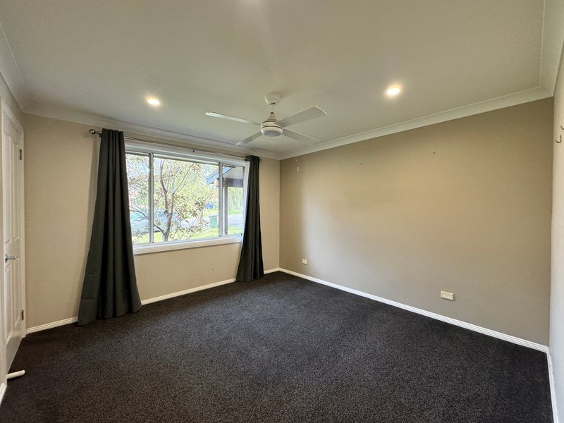 Photo - 1 Una Avenue, Charmhaven NSW 2263 - Image 6