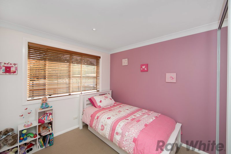 Photo - 1 Una Avenue, Charmhaven NSW 2263 - Image 9