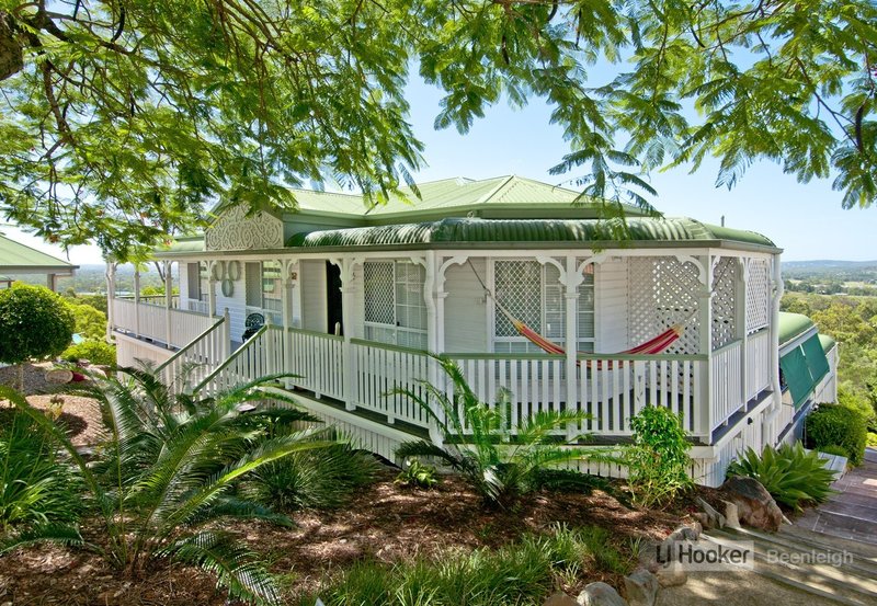 1 Valerie Close, Edens Landing QLD 4207