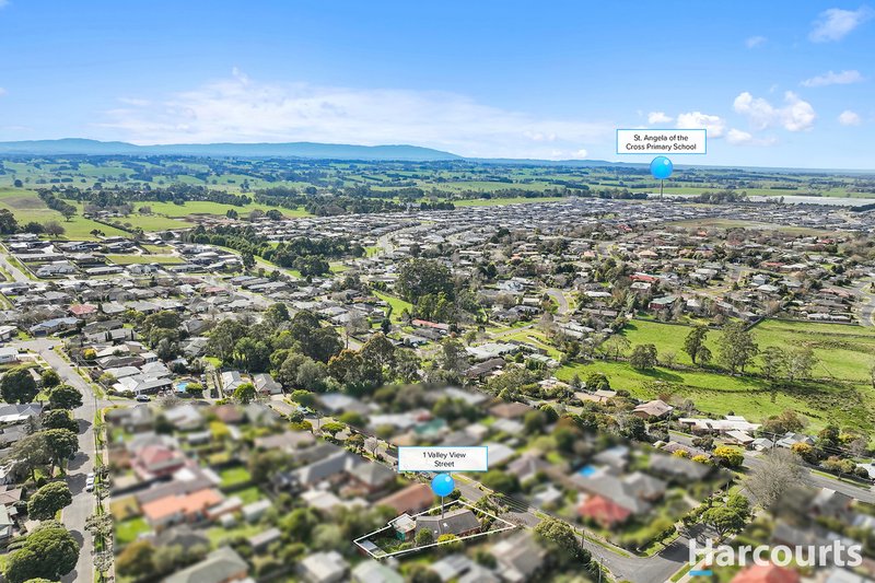 Photo - 1 Valley View Street, Warragul VIC 3820 - Image 11