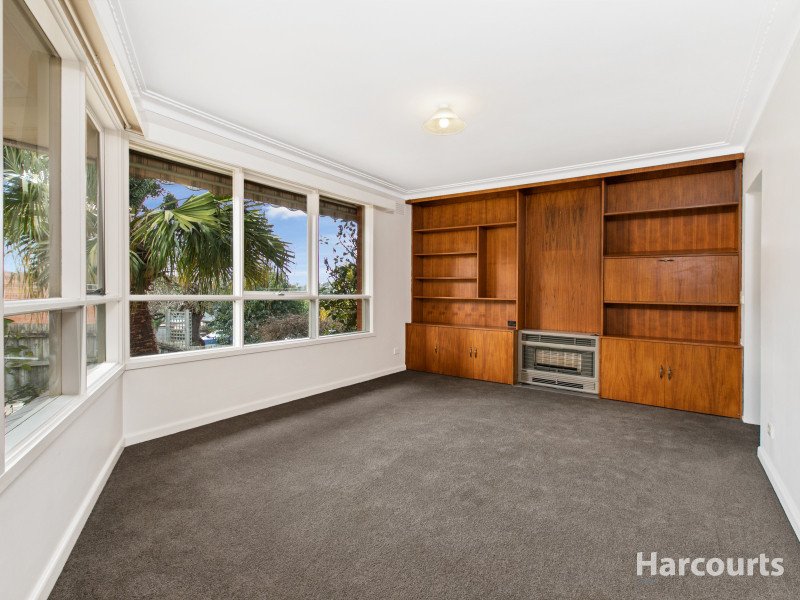 Photo - 1 Valley View Street, Warragul VIC 3820 - Image 3