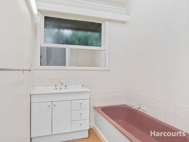 Photo - 1 Valley View Street, Warragul VIC 3820 - Image 5