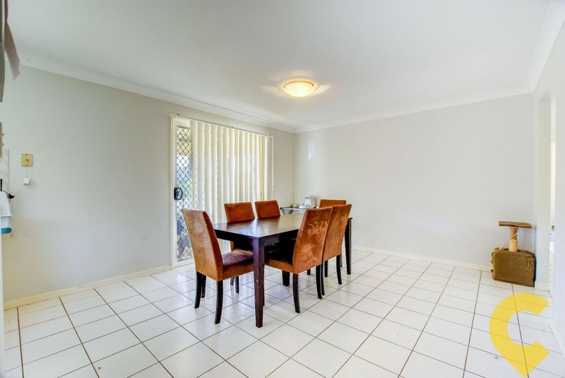 Photo - 1 Vauton Court, Arana Hills QLD 4054 - Image 6