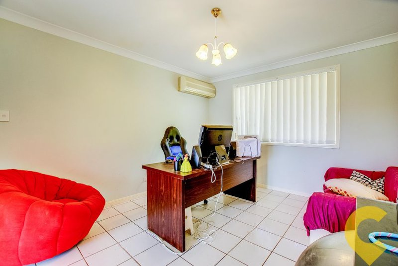 Photo - 1 Vauton Court, Arana Hills QLD 4054 - Image 7