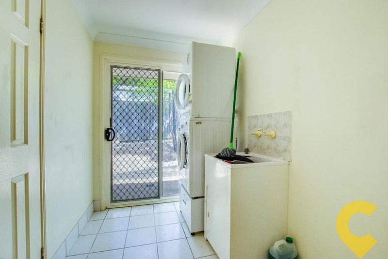 Photo - 1 Vauton Court, Arana Hills QLD 4054 - Image 13