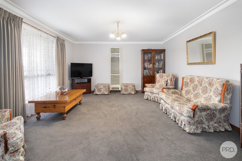 Photo - 1 Vawyn Court, Sebastopol VIC 3356 - Image 4