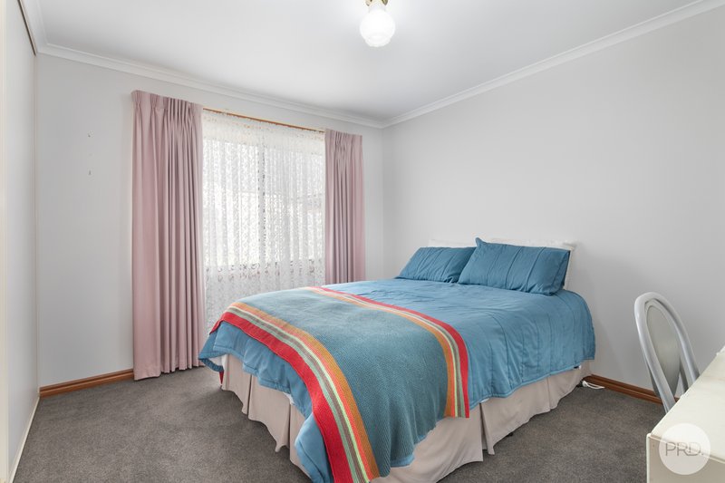 Photo - 1 Vawyn Court, Sebastopol VIC 3356 - Image 8