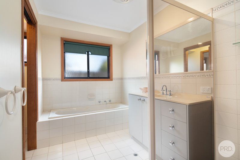 Photo - 1 Vawyn Court, Sebastopol VIC 3356 - Image 10