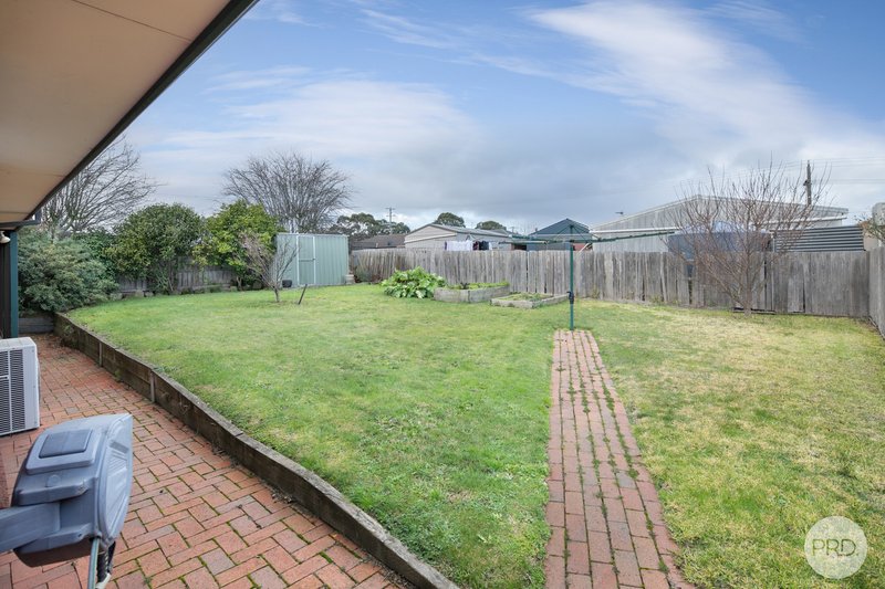 Photo - 1 Vawyn Court, Sebastopol VIC 3356 - Image 14