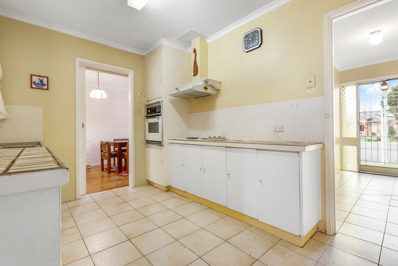 Photo - 1 Vega Close, Noble Park VIC 3174 - Image 4