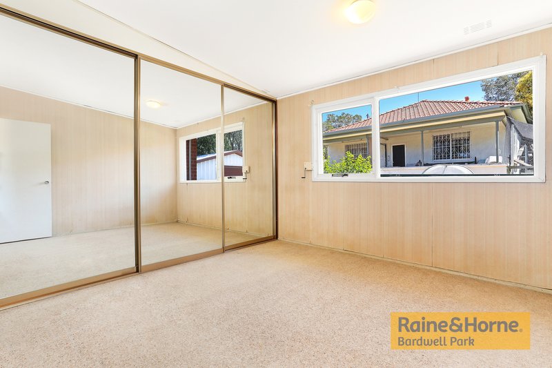 Photo - 1 Vera Lane, Earlwood NSW 2206 - Image 3