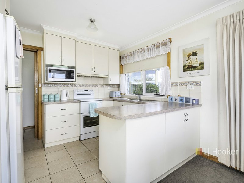 Photo - 1 Victor Court, Devonport TAS 7310 - Image 2