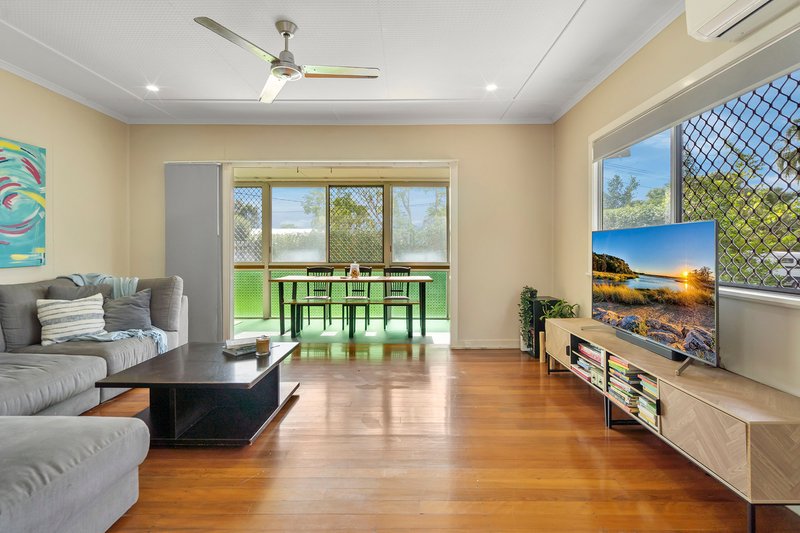 Photo - 1 Vineyard Street, One Mile QLD 4305 - Image 3