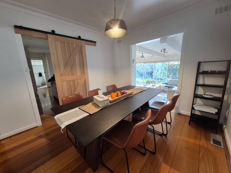Photo - 1 Violet Court, Blackburn South VIC 3130 - Image 4