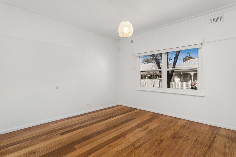 Photo - 1 Vulcan Grove, Williamstown VIC 3016 - Image 4