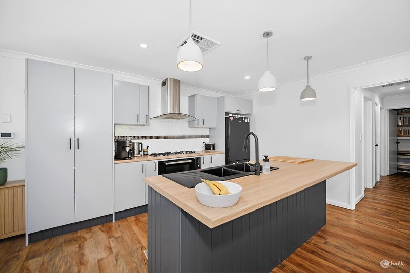 Photo - 1 Walker Avenue, Rockingham WA 6168 - Image 5