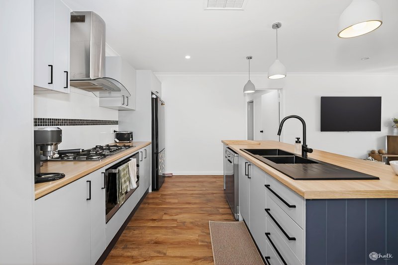 Photo - 1 Walker Avenue, Rockingham WA 6168 - Image 6