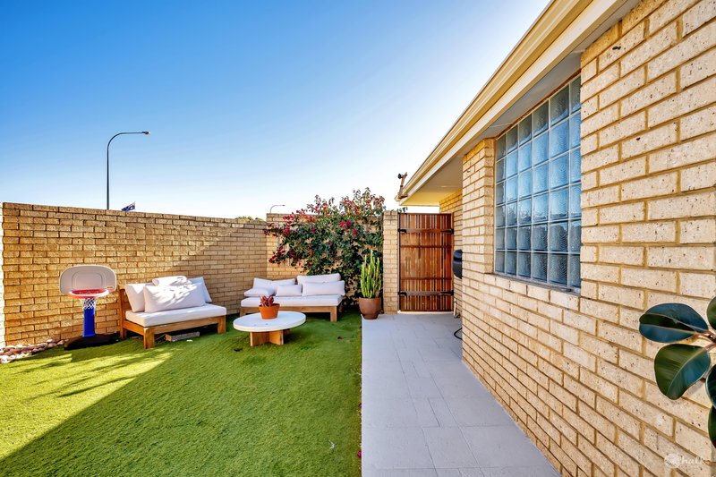 Photo - 1 Walker Avenue, Rockingham WA 6168 - Image 24