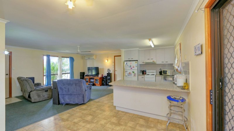 Photo - 1 Wallace Drive, Bundaberg North QLD 4670 - Image 3