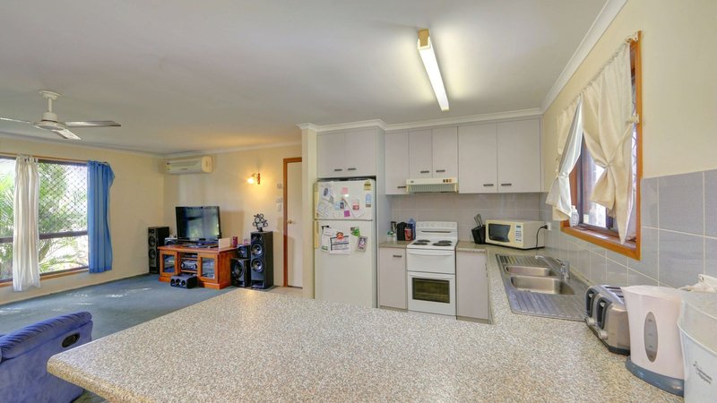 Photo - 1 Wallace Drive, Bundaberg North QLD 4670 - Image 4