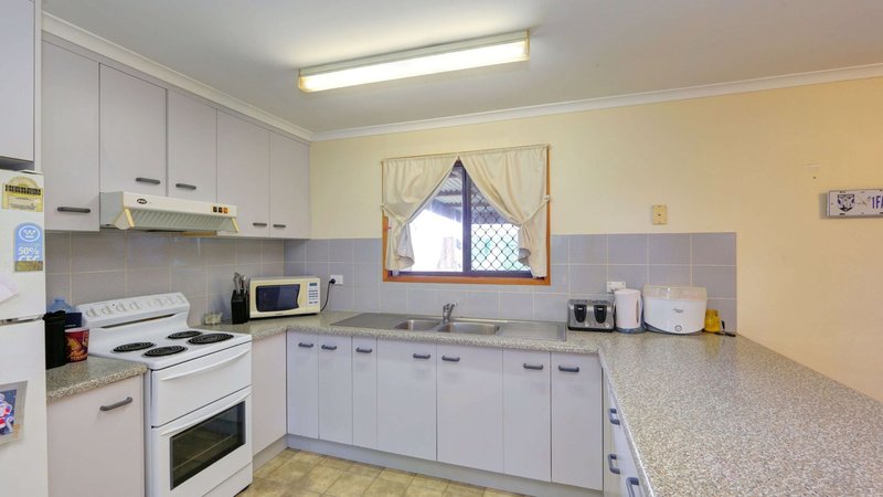 Photo - 1 Wallace Drive, Bundaberg North QLD 4670 - Image 6