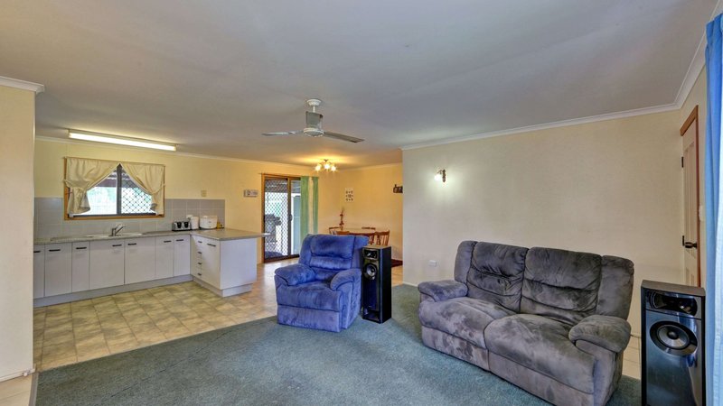 Photo - 1 Wallace Drive, Bundaberg North QLD 4670 - Image 7