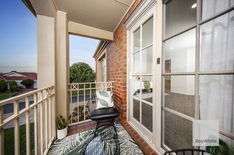 Photo - 1 Waranga Way, Taylors Hill VIC 3037 - Image 13