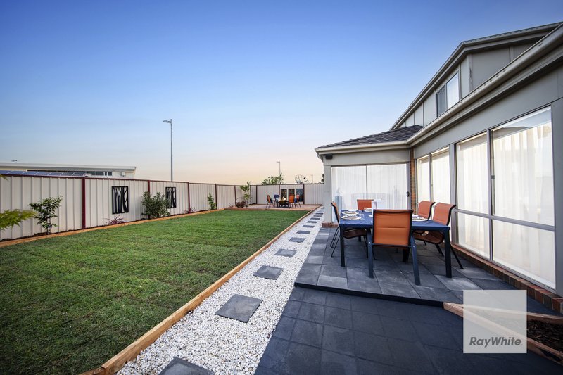 Photo - 1 Waranga Way, Taylors Hill VIC 3037 - Image 21