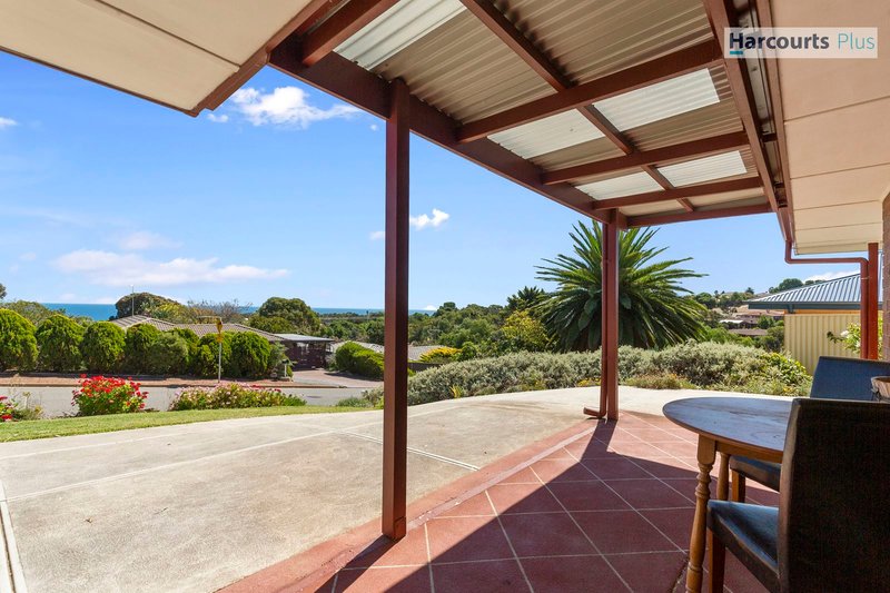 Photo - 1 Warawee Place, Hallett Cove SA 5158 - Image 3