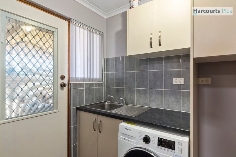 Photo - 1 Warawee Place, Hallett Cove SA 5158 - Image 7