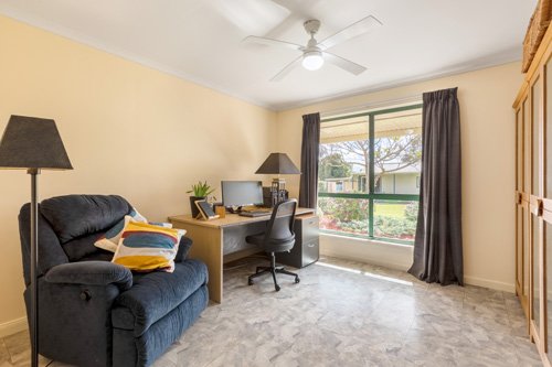 Photo - 1 Ward Avenue, Eden Hills SA 5050 - Image 3