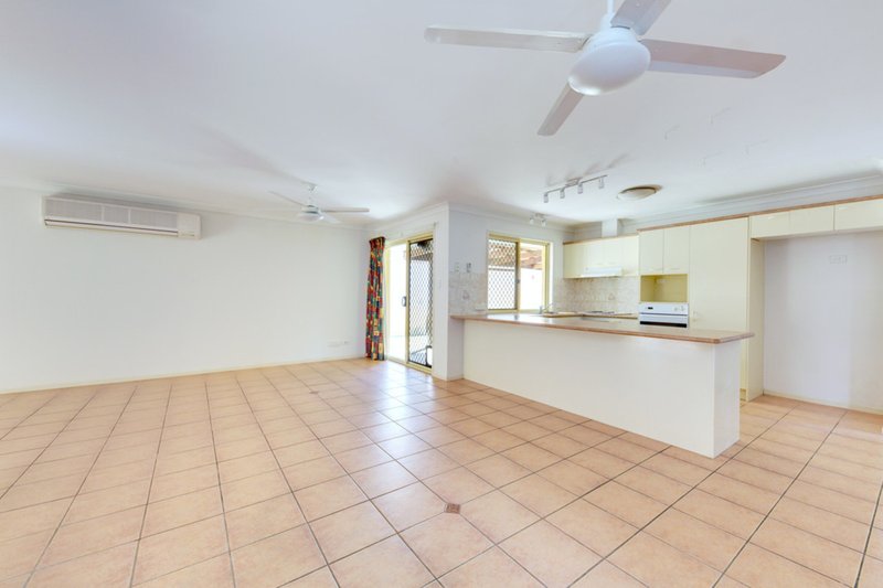 Photo - 1 Warrego Place, Forest Lake QLD 4078 - Image 9