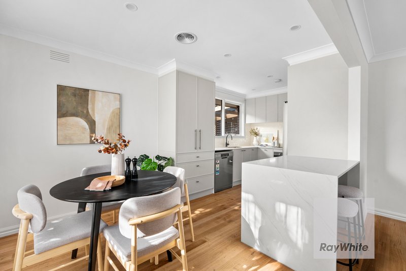Photo - 1 Warrenwood Place, Bundoora VIC 3083 - Image 6